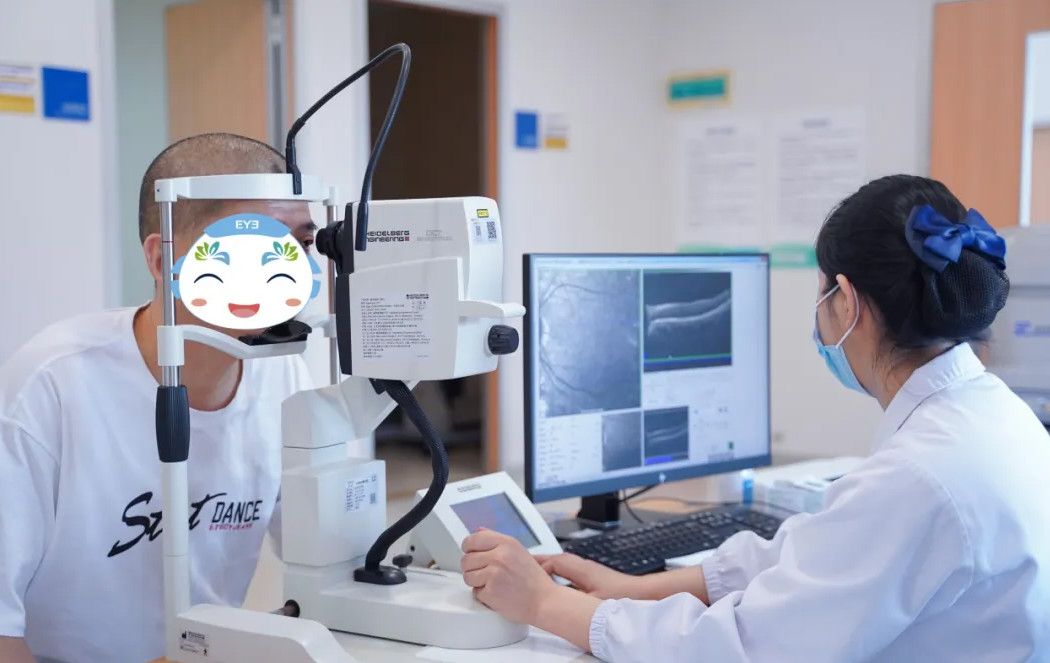 “这里的医生护士，比我家人还操心我的眼睛！”